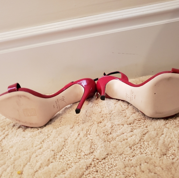 Red Heels - Picture 4 of 5